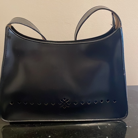 Mondani New York, black purse, GUC, zipper closure - Picture 2 of 10